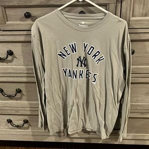 Men’s NY Yankees long sleeve gray T-shirt
